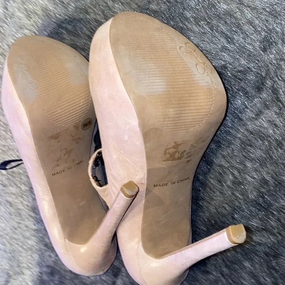Jessica Simpson  Tan platform bow tie pumps Sz 6 - Picture 4 of 13
